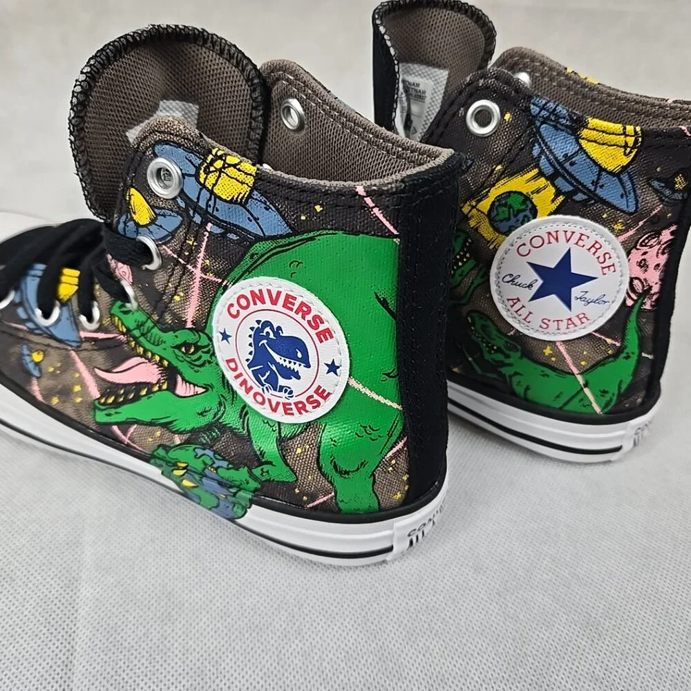 CONVERSE ALL STAR CHUCK TAYLOR Size 1 Dinoverse  Green Camo Dinosaur Print‎